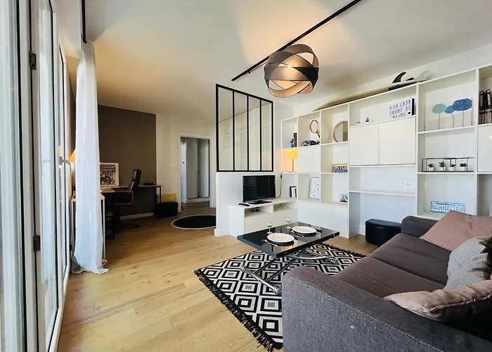 Casa Front De Maine Apartament