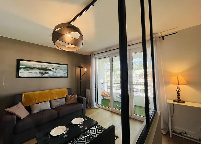 Casa Front De Maine Apartament